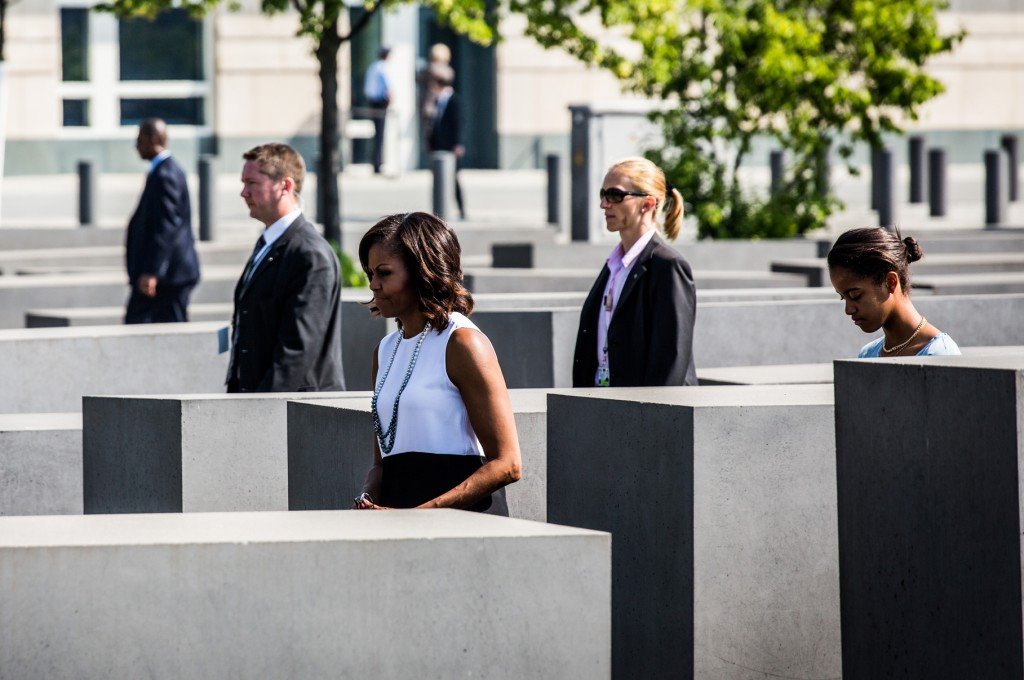 Μισέλ Ομπάμα: Στο Μνημείο του Ολοκαυτώματος