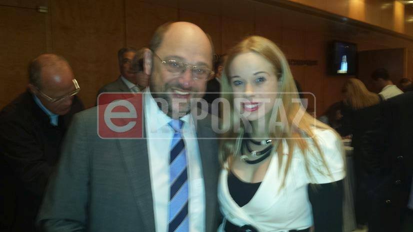 Ποια γνωστή δημοσιογράφος φωτογραφήθηκε με τον κ. Schulz; (Φωτογραφίες)