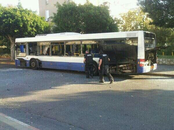 Ισραηλινή Αστυνομία: "Τρομοκρατικό" το χτύπημα η έκρηξη σε λεωφορείο
