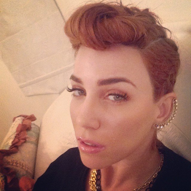 Με αγορίστικο μαλλί η Στικούδη στο instagram (φωτο)