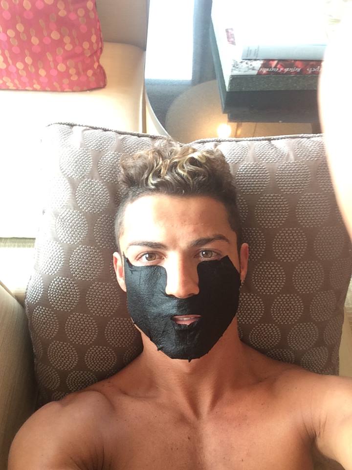 Η selfie του Ρονάλντο με μάσκα προσώπου (φωτο)