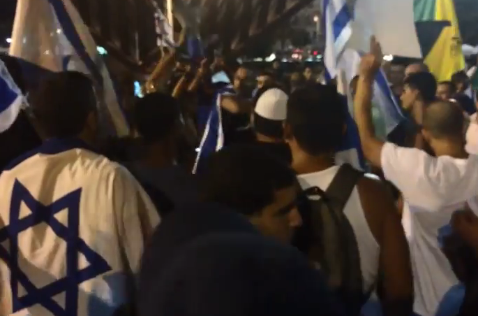 Ισραήλ: Αποτροπιασμός από συνθήματα ακροδεξιών - Τι τραγουδούσαν (video)