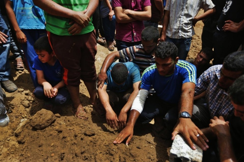 Γάζα: Νεκρή 18μελης οικογένεια από βομβαρδισμό (video)