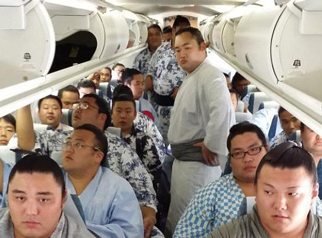Ιαπωνία: Η πιο «στριμωγμένη» πτήση της ιστορίας (φωτο)