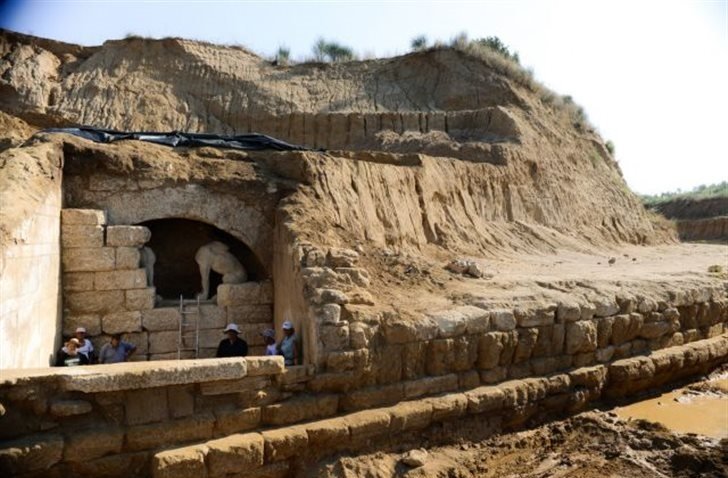 Συνεχίζονται οι ανασκαφές στην Αμφίπολη
