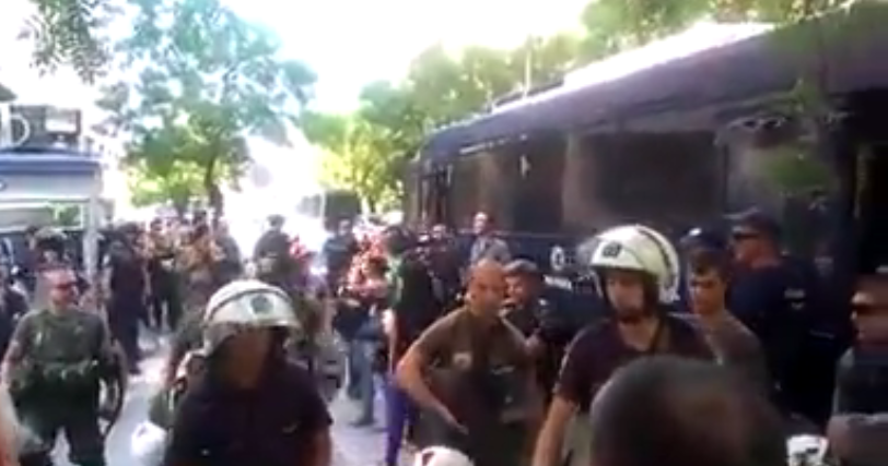 Σύλληψη Χρυσαυγιτών στην Ακρόπολη (video)