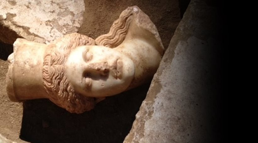 Αμφίπολη: Βρέθηκε ακέραιο το κεφάλι Σφίγγας (φωτο)