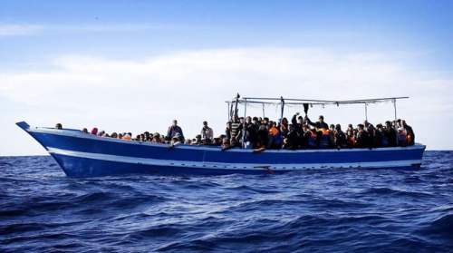 Βύθιση σκάφους με δεκάδες νεκρούς και 100 αγνοούμενους στη Λιβύη