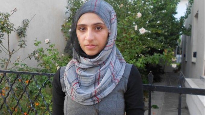 Τιμούν τη 19χρονη από τη Συρία που έσωσε 17μηνο κοριτσάκι μετά το ναυάγιο στα ανοιχτά της Μάλτας