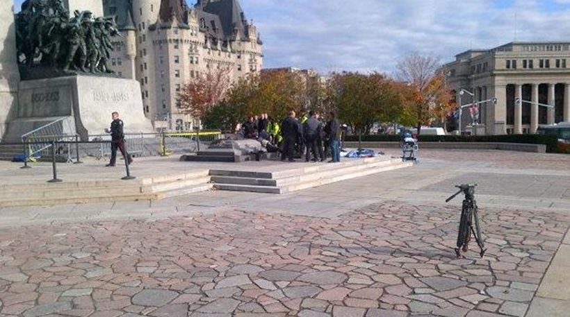Συναγερμός στον Καναδά: πυρά αγνώστων τραυμάτισαν σοβαρά στρατιώτη έξω από το κοινοβούλιο