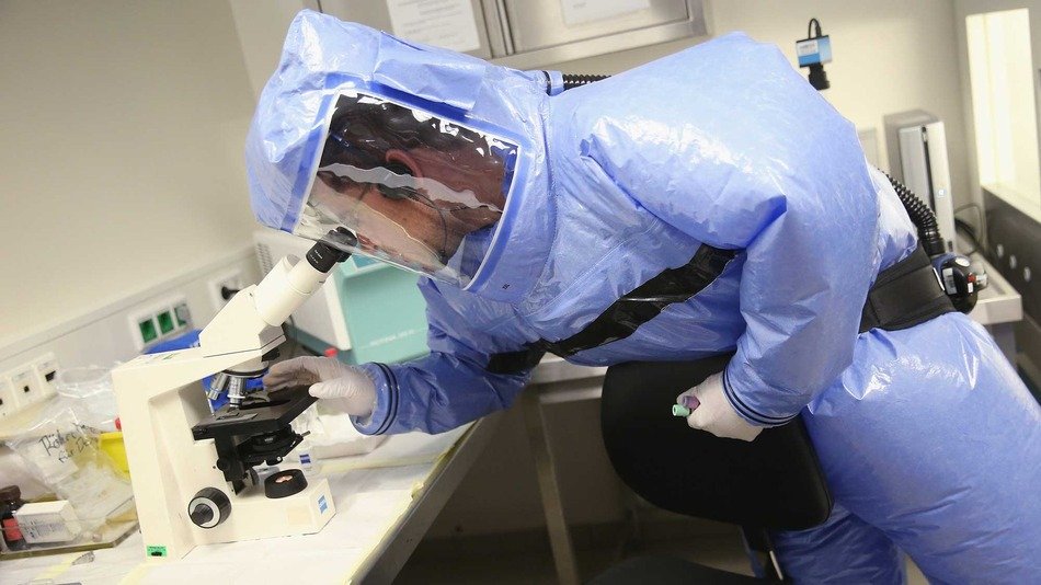 Θετική στον Ebola νοσοκόμα στην Ισπανία