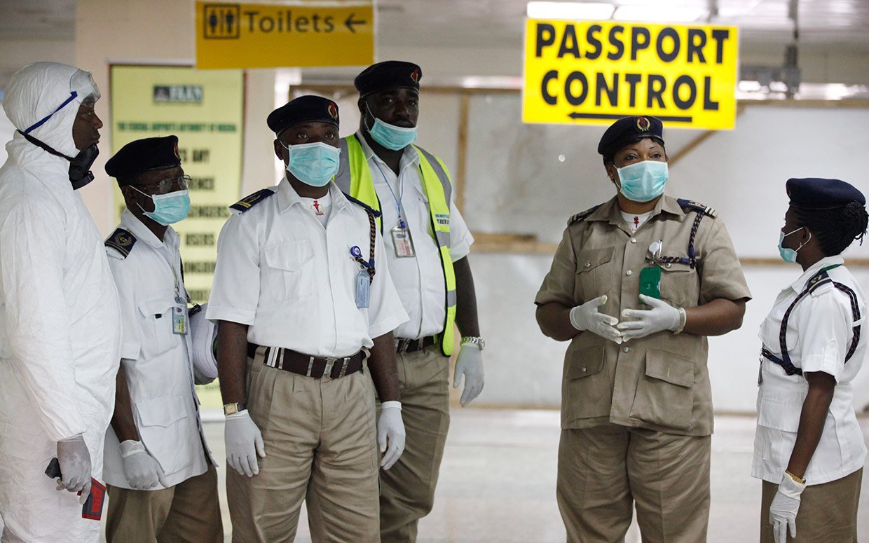 Αυστηρότερα μέτρα σε 5 διεθνή αεροδρόμια των ΗΠΑ, υπό το φόβο του Ebola