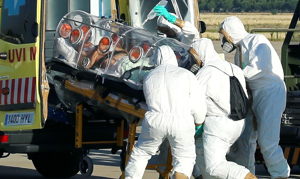 Συναγερμός για τον Έμπολα - Ακόμα τρία κρούσματα υπό παρακολούθηση στην Ισπανία