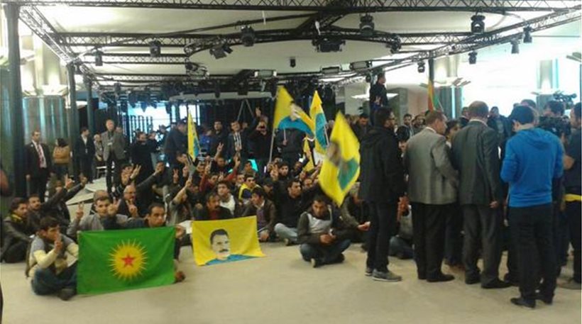 Κούρδοι διαδηλωτές εισέβαλαν στο Ευρωπαϊκό Κοινοβούλιο