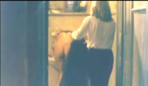 Η γυμνή εμφάνιση της «Γκαρσόνας β’»…Μαρίας Λεκάκη (video)
