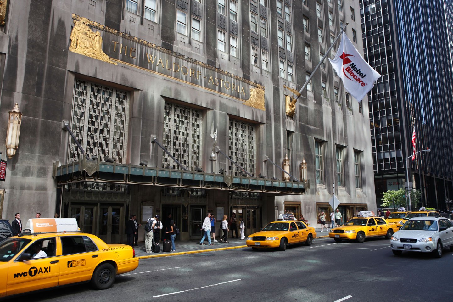 Η κινεζική Anbang Insurance Group αγόρασε το Waldorf Astoria
