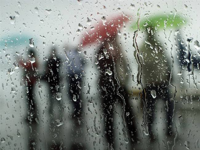 Τετάρτη: Καιρός με νεφώσεις και τοπικές βροχές