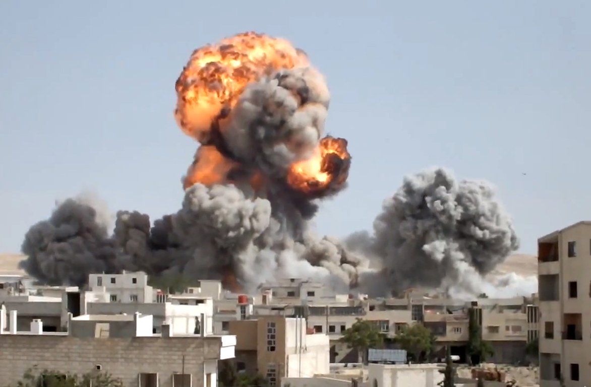 Νεκροί άμαχοι στην Συρία από τους αεροπορικούς βομβαρδισμούς των ΗΠΑ