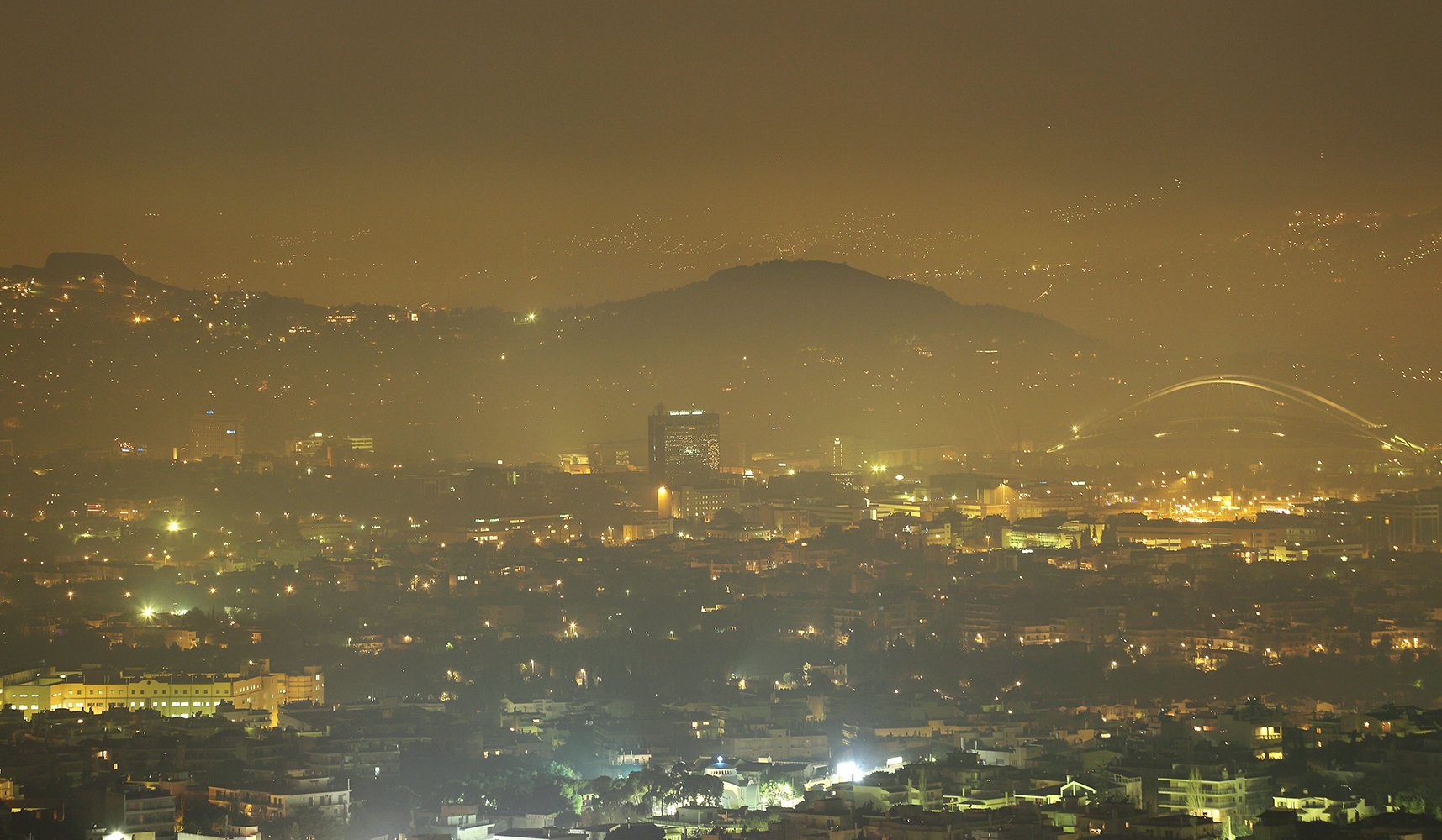 Αιθαλομίχλη «έπνιξε» την Αθήνα