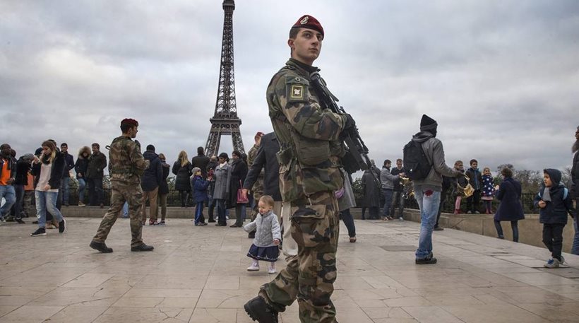 Γαλλία: Τριακόσιοι στρατιώτες στους δρόμους για την ασφάλεια της χώρας