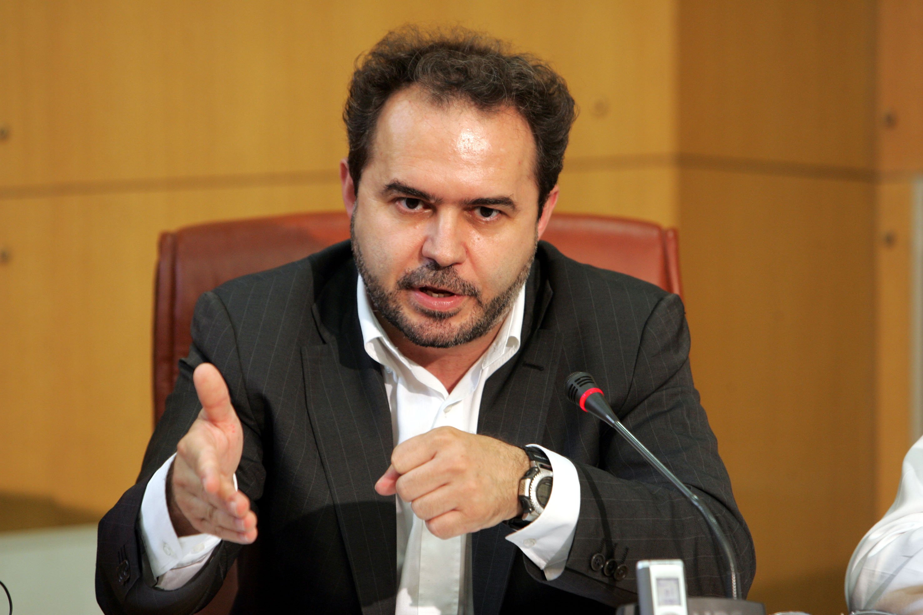 Ο Φωτόπουλος καταγγέλει πως η Βούλτεψη δεν πλήρωσε ΕΝΦΙΑ