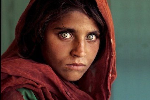 Πως είναι σήμερα το «κορίτσι του Αφγανιστάν» (Φώτο)
