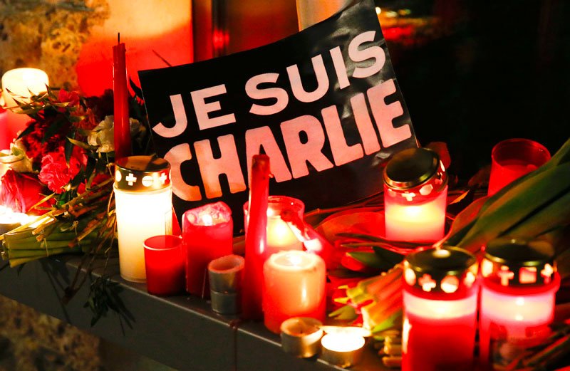 Γαλλία : Μαζικές ηλεκτρονικές επιθέσεις σήμερα σε ιστοσελίδες δήμων και κοινοτήτων όπου εμφανίζονται μηνύματα μίσους (photos)