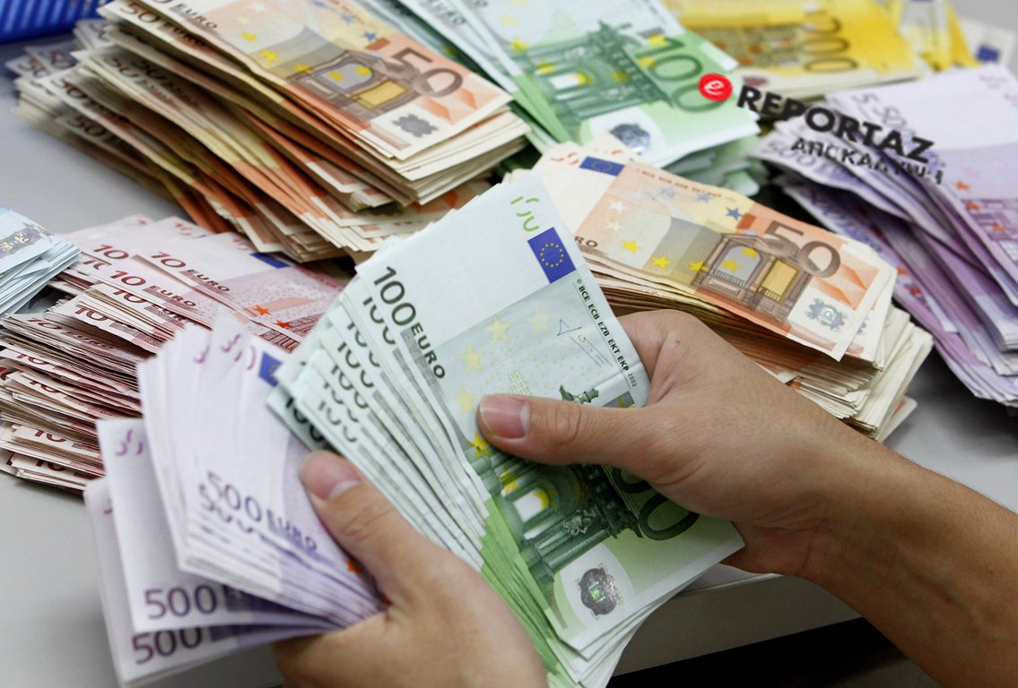 Δέκα δισ. ευρώ επιχειρηματικά δάνεια... παστωμένα στο εξωτερικό (ηχητικό)