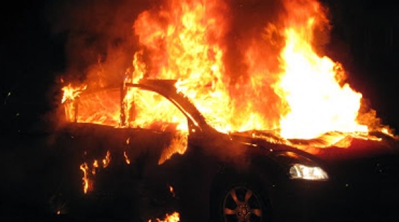 «Παρανάλωμα του πυρός» αυτοκίνητο...πρώην υπουργού