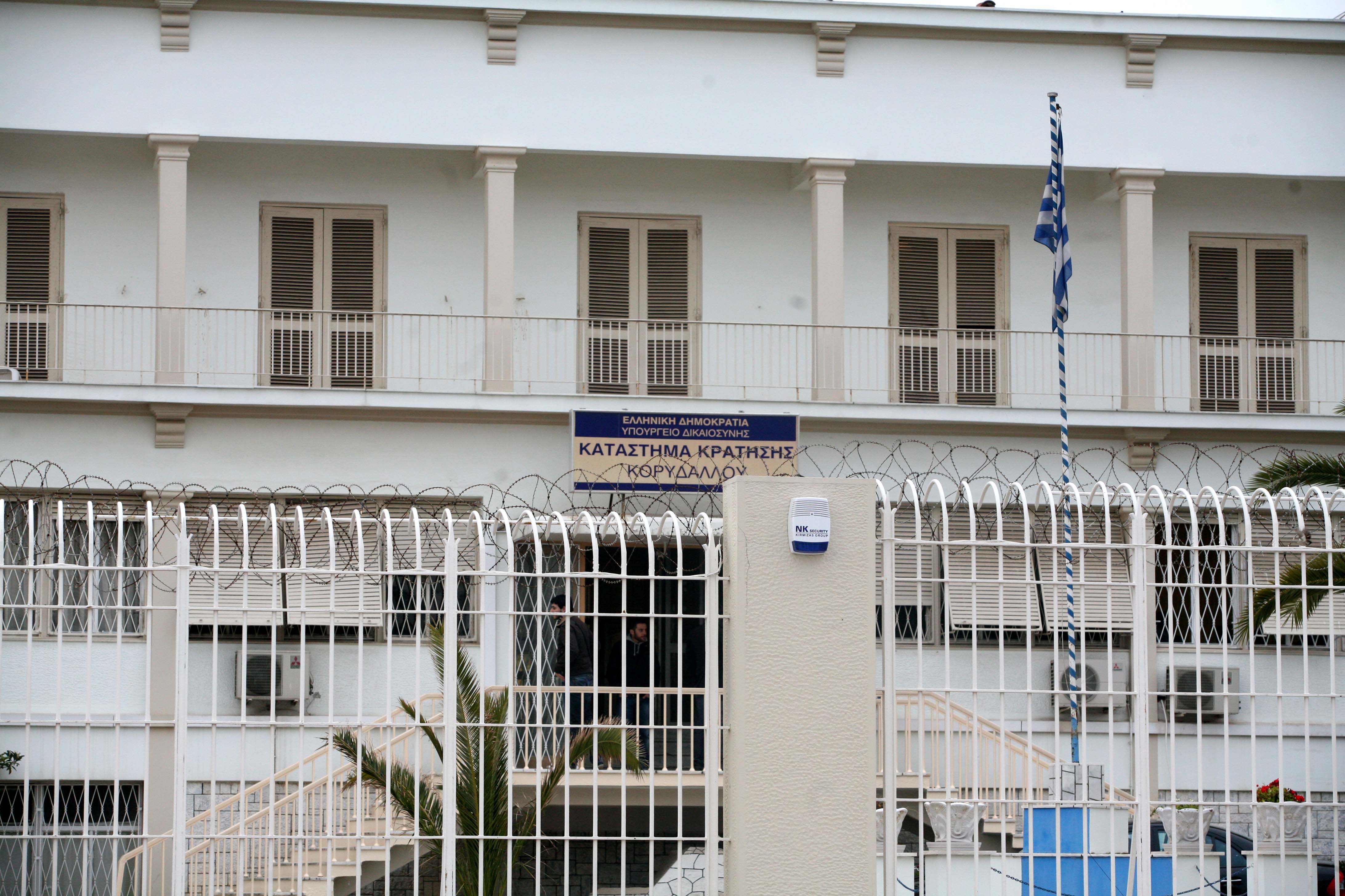 Σε απεργία πείνας έγκλειστος των φυλακών Κορυδαλλού που δεν τον αφήνουν να σπουδάσει