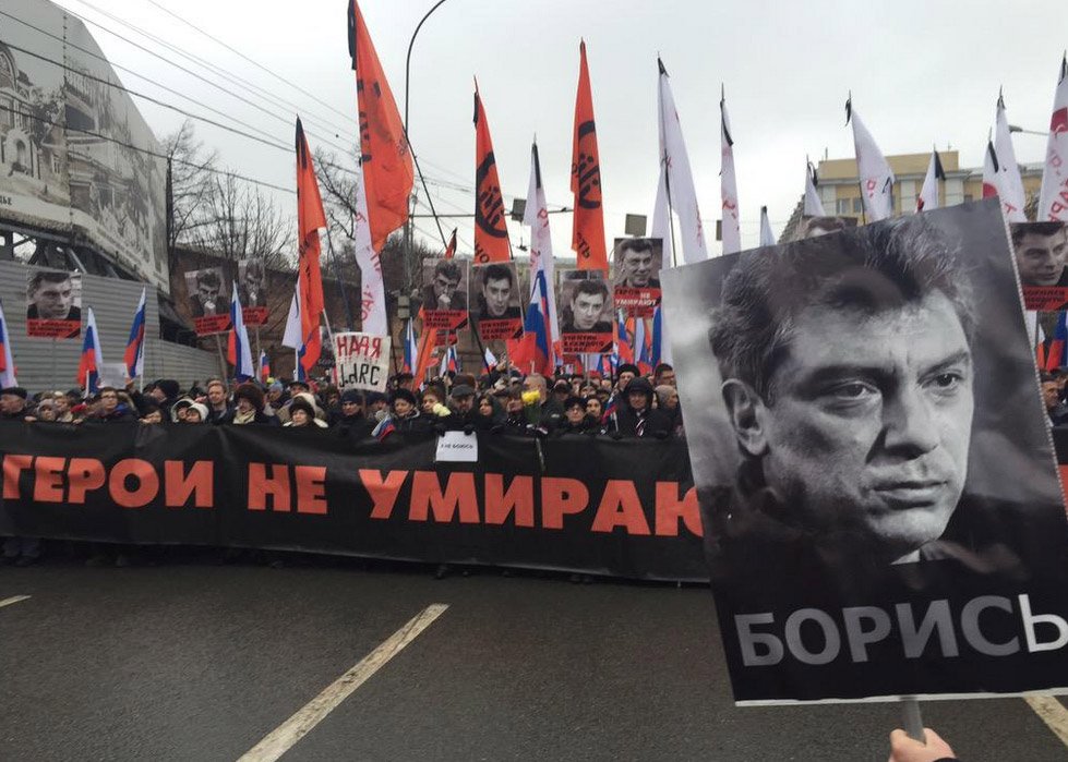 10.000 άνθρωποι στην πορεία για το δολοφονηθέντα Μπόρις Νεμτσόφ