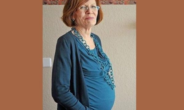 Απίστευτο: 64χρονη μητέρα 13 παιδιών είναι έγκυος σε τετράδυμα (φωτό)
