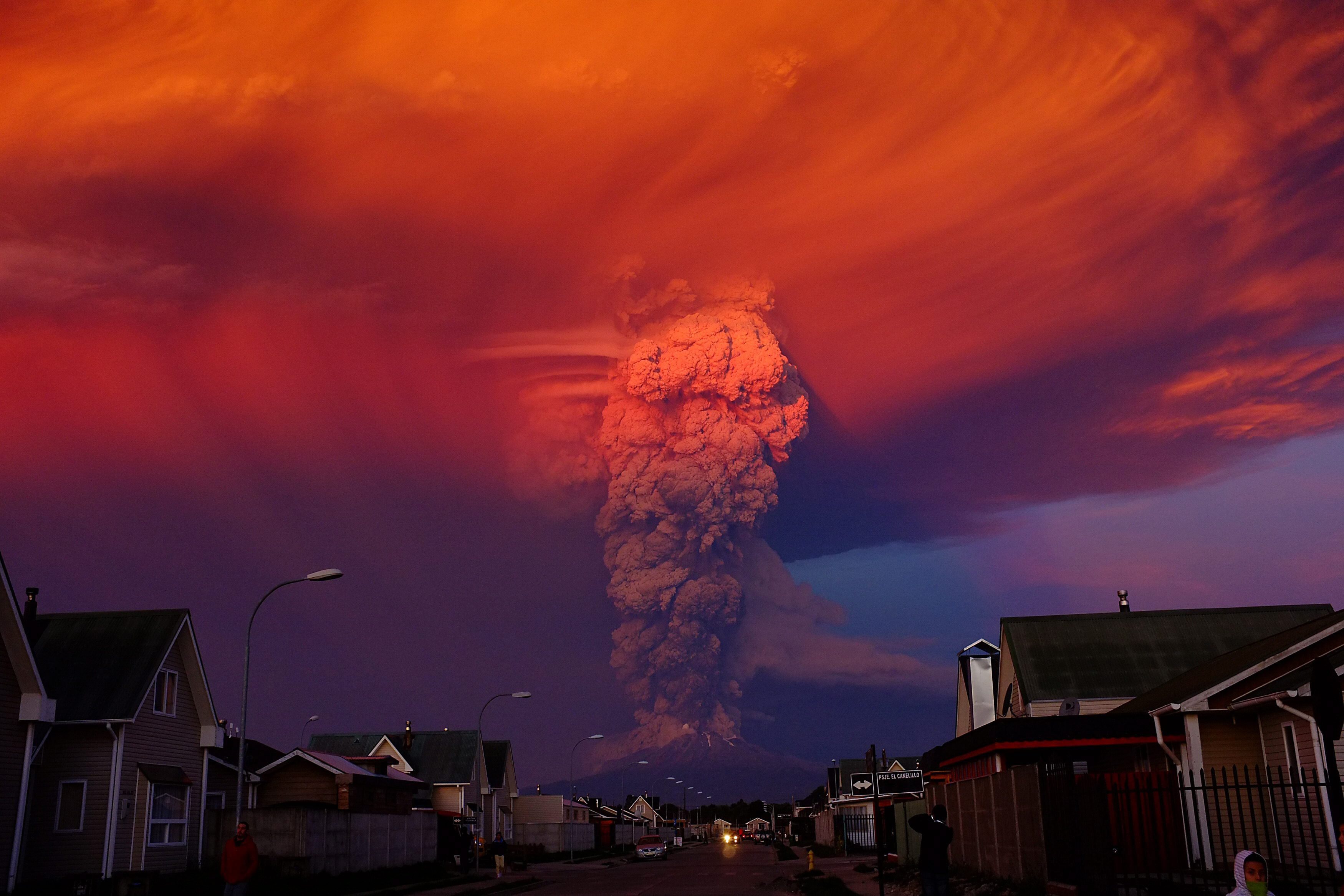 Σοκ και δέος από τις δυο εκρήξεις του ηφαιστείου Calbuco στη Χιλή - Συγκλονιστικές φωτογραφίες