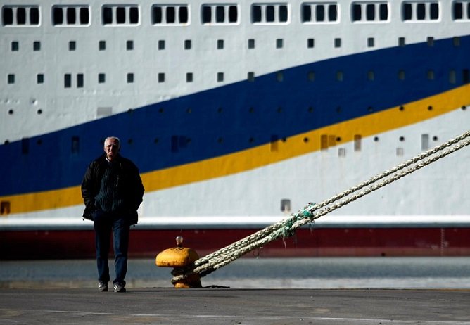 Ταλαιπωρία στις ακτοπλοϊκές συγκοινωνίες – Έκτακτα δρομολόγια για να εξυπηρετηθούν οι ταξιδιώτες