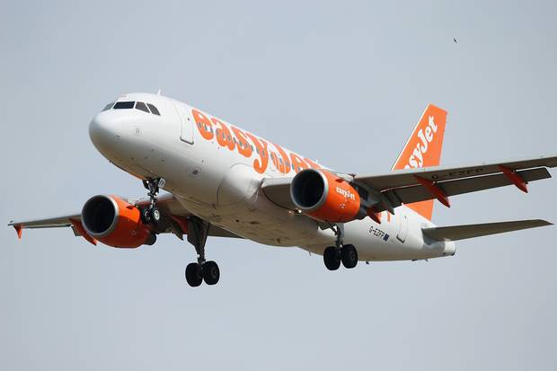 Αναγκαστική προσγείωση αεροσκάφους της EasyJet στην Πράγα μετά απειλή για βόμβα