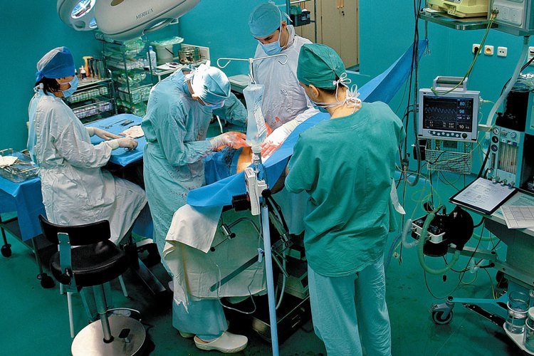 Στο χείλος του γκρεμού η Καρδιοχειρουργική του Πανεπιστημιακού Νοσοκομείου Ιωαννίνων