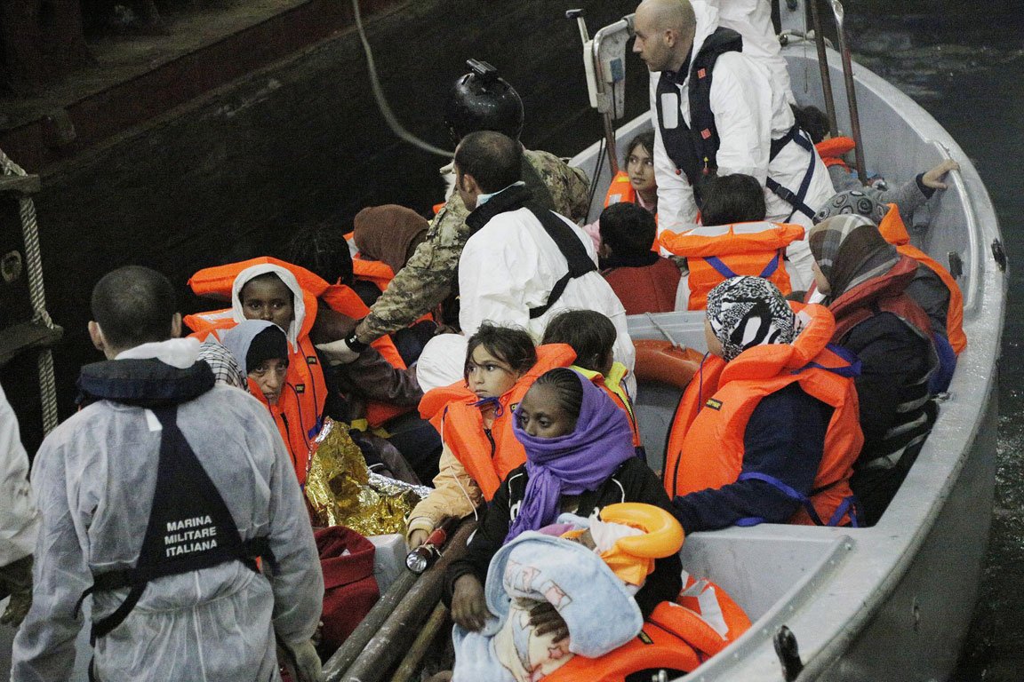Διάσωση 144 μεταναστών από την ιταλική ακτοφυλακή
