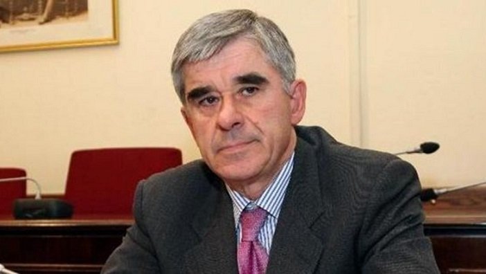 Ο Νικολούδης έστειλε στη Βουλή την παράνομη χρηματοδότηση υπερχρεωμένων ΜΜΕ