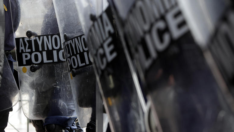 Αστυνομικοί και κλούβες στις εισόδους Νομικής-ΑΣΟΕΕ-Πολυτεχνείου