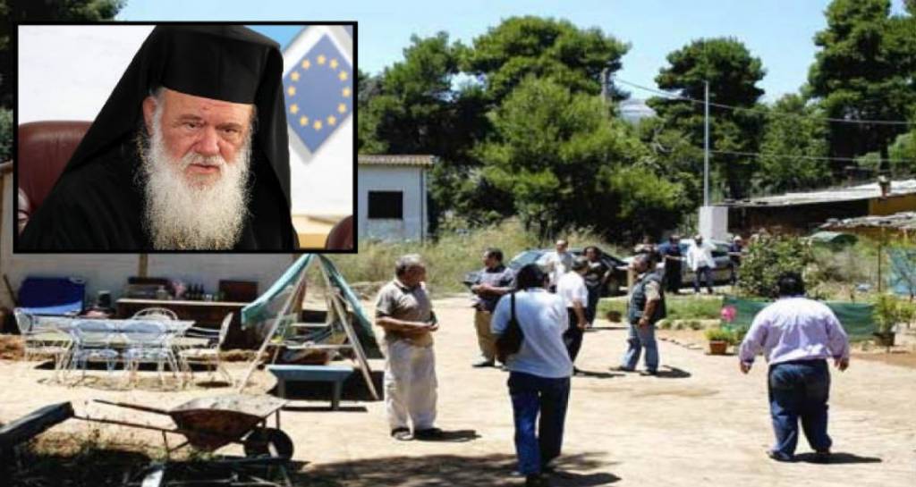 Στον δρόμο πετάει η «Εκκλησία της Ελλάδος» 72 φτωχές οικογένειες στη Νέα Μάκρη