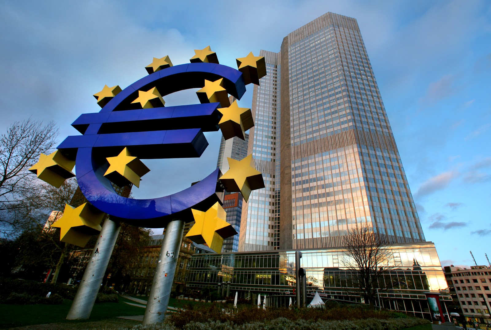 "Χωρίς δήλωση απο το Eurogroup, αύριο δεν θα πληρώσουμε την δόση στο ΔΝΤ"