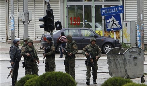 Τουλάχιστον 5 οι νεκροί αστυνομικοί στα Σκόπια Περικυκλωμένο το Κουμάνοβο μετά τα αιματηρά επεισόδια