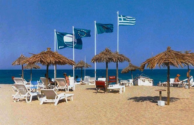 Τρίτη στον κόσμο η Ελλάδα σε παραλίες με «Γαλάζιες Σημαίες»