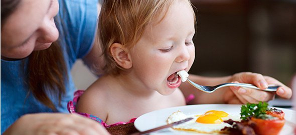 Τι τρώει το παιδί ενός έτους και περισσότερο