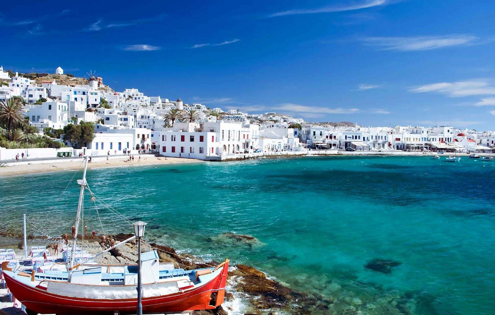 Η μεγαλύτερη βιομηχανία στην Ελλάδα είναι ο τουρισμός της