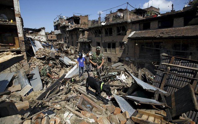 Περισσότεροι από 6.204 οι νεκροί από το φονικό σεισμό στο Νεπάλ – Τουλάχιστον 1.000 Ευρωπαίοι αγνοούνται