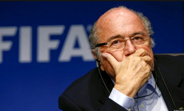 Αιφνίδια παραίτηση Μπλάτερ από τη FIFA λίγες μόνο ημέρες μετά την 5η ανάδειξή του υπό το βάρος του σκανδάλου