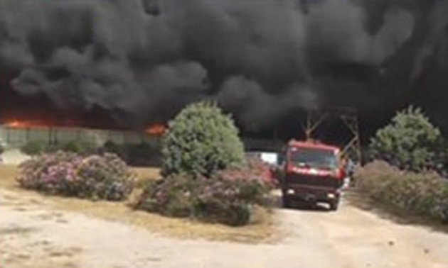 Τεράστια πυρκαγιά σε εργοστάσιο ανακύκλωσης στον Ασπρόπυργο - Τοξικό νέφος καλύπτει την περιοχή