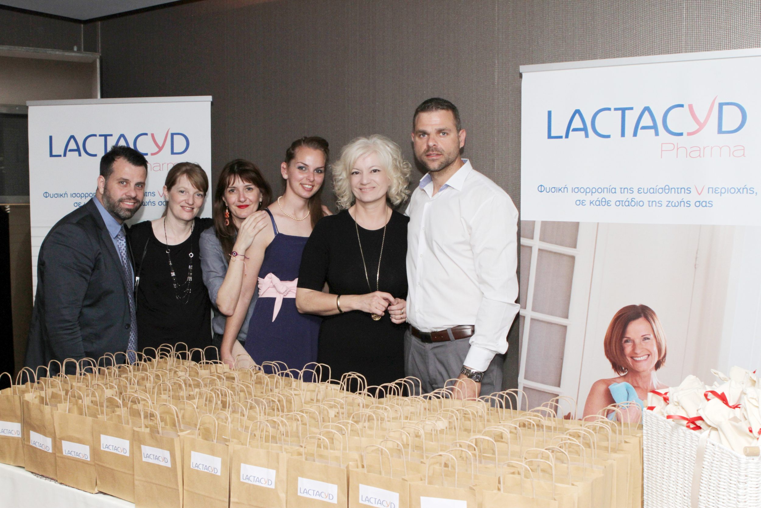 Το Lactacyd αποδεικνύει τη στήριξη του στη γυναίκα σε κάθε στάδιο της ζωής της