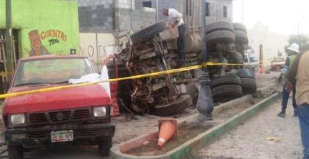 Τραγωδία στο Μεξικό από πτώση φορτηγού πάνω σε θρησκευτική πομπή - Τουλάχιστον 16 νεκροί (ΦΩΤΟ)